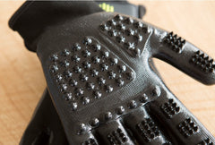 HandsOn Groom Gloves